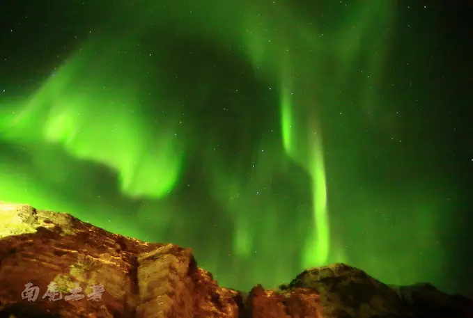 去世界的尽头看极光 -华闻时空