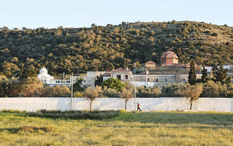 历史悠久的萨拉米纳:追寻诗人的足迹 -华闻时空