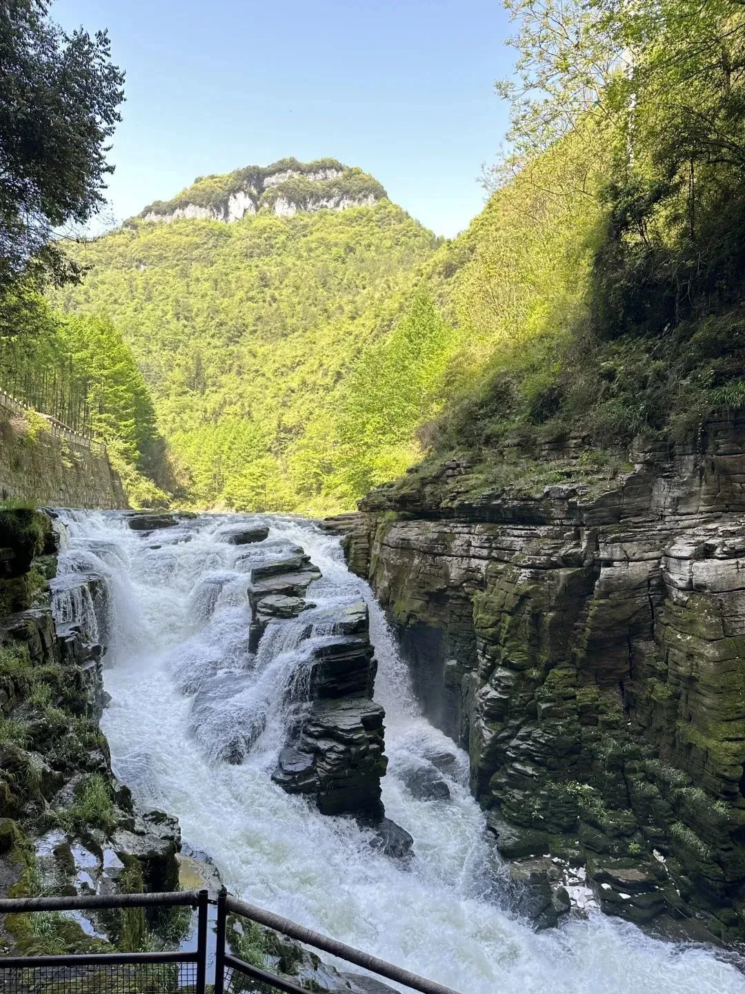 “天空之城”走进现实，私藏桂林山水、香格里拉秘境，还有遍地吃不够的美食！-华闻时空