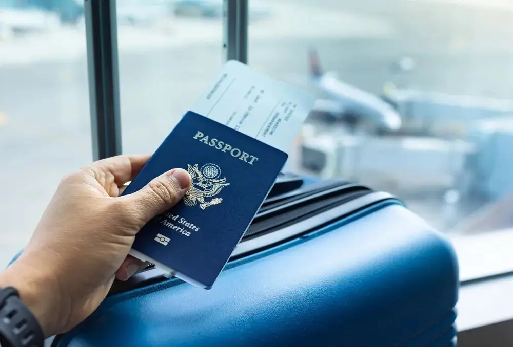 全球排名升6位！中国护照的含金量有多高？-华闻时空