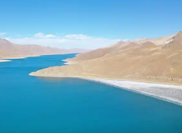 赵麟斌诗歌欣赏：《寄远方》（外一首）-华闻时空