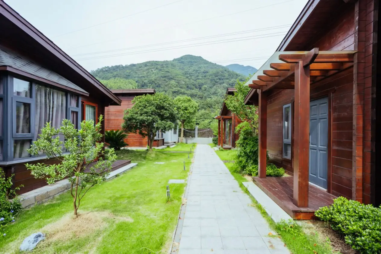 女子爱彼迎订民宿一晚6万韩元变6万人民币？退了差价不退1万多 -华闻时空