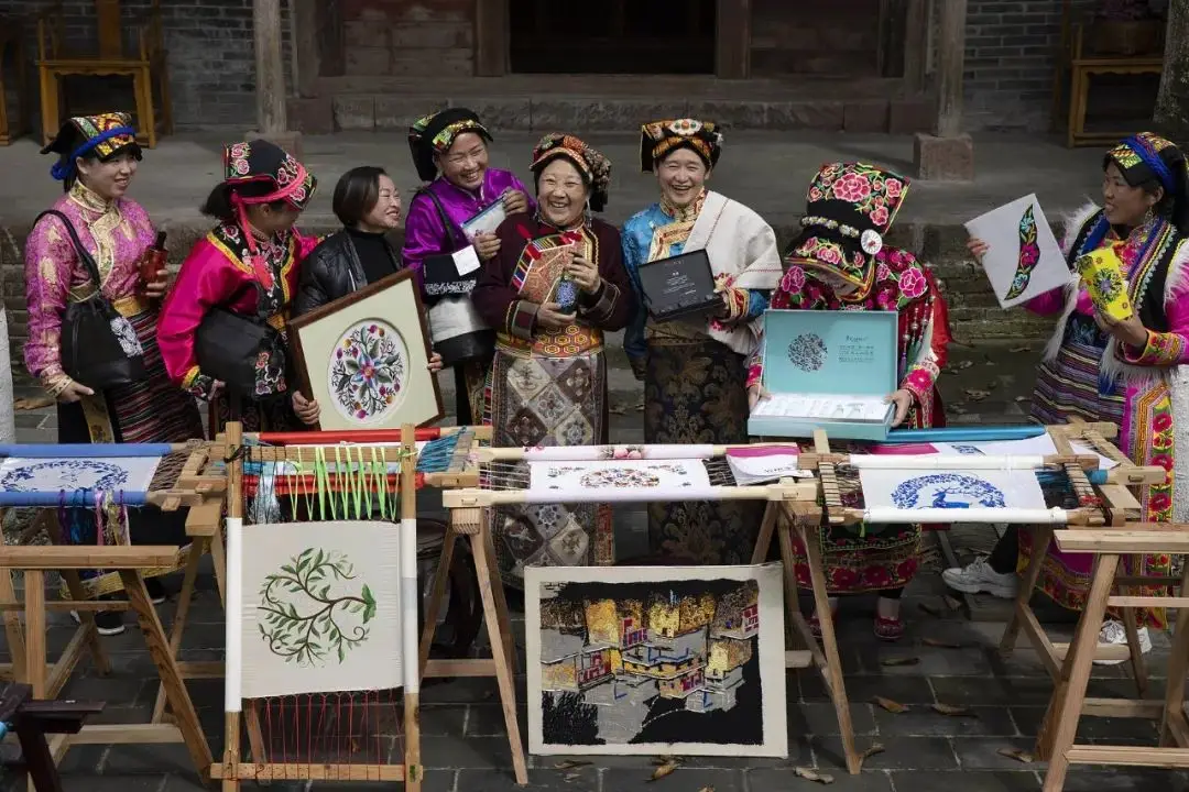 李子柒严选，成都的非遗文创又双叒叕火了 -华闻时空