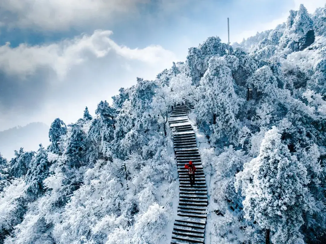 在这里，遇见最美的九华山-华闻时空