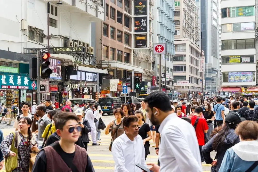 深圳恢复“一签多行”,香港旅游业注入强心剂? -华闻时空