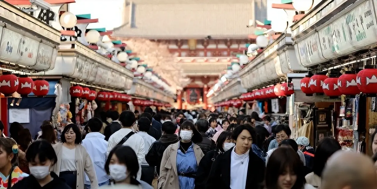 中日韩三国入境游客数量：日本3337万，韩国1067万，中国让人意外 -华闻时空