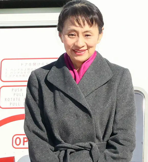 日本“第一夫人”外交首秀引关注，日媒：“佳子比石破茂更善交际” -华闻时空