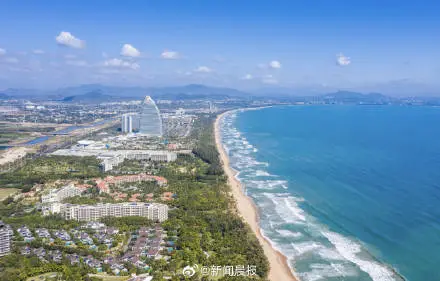 泰国游降温游客转向三亚：22万一晚酒店被订光，春节机票涨价近一倍 -华闻时空