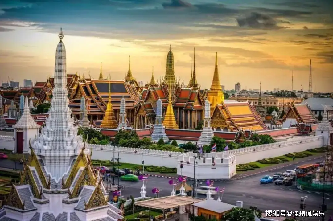 泰国50亿蒸发，陈奕迅赵本山取消行程，温州警方：卖一人四十万 -华闻时空