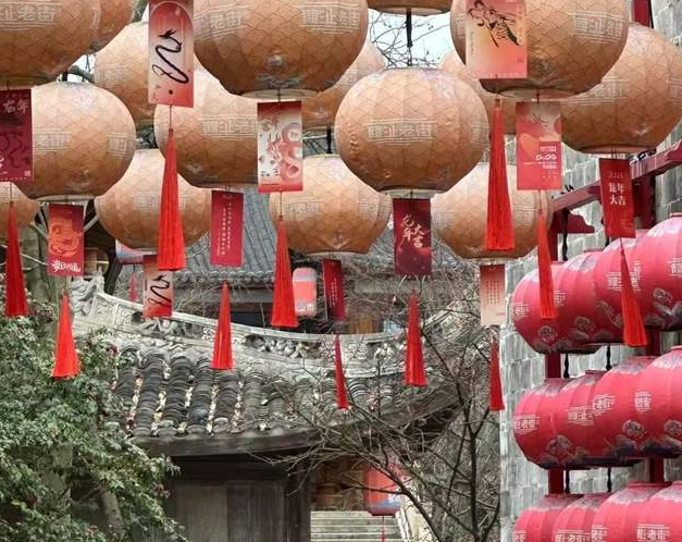 岑国荣丨老街的春节-华闻时空