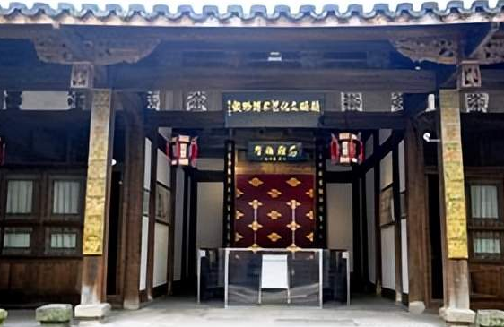 【摄影424】坊巷游（十二）价值连城的桢楠家具展-华闻时空