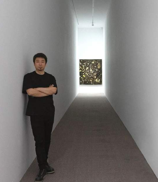 徐小国上海个展:个体身上的时代烙印,我想用画笔抓住-华闻时空