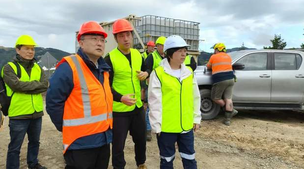 王小龙大使调研中林新西兰公司-华闻时空