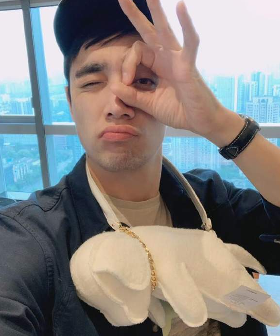 混血网红李美越5天蒸发14万粉！恶意翻译与婚变黑历史遭扒-华闻时空