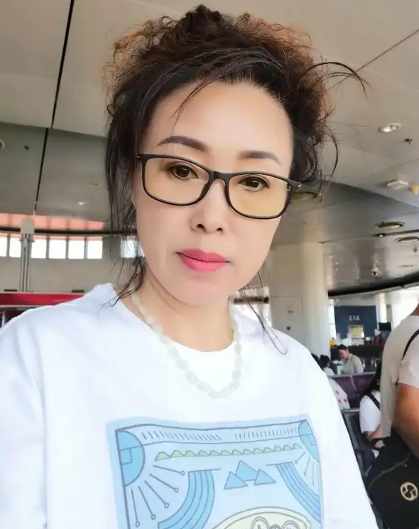 【清明节专刊：诗歌】杨秀芹：清明，镌刻英雄的丰碑-华闻时空