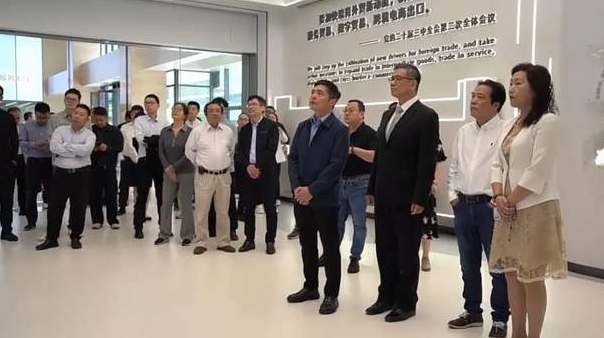 丁德坤参加侨助发展双向赋能品牌出海服务对接会-华闻时空