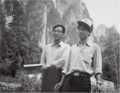 第二十二期丨第七章 出任总经理 没时间画画只能抽空练书法玩摄影-华闻时空
