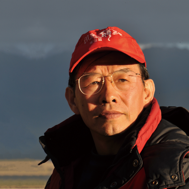 前言丨坚持初心 不懈奋斗 一条发人深思的艺术道路-华闻时空