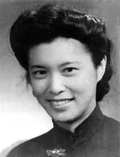 红颜龚澎(8)丨古宅沧海难为水——远去的乡愁和一帘幽梦-华闻时空