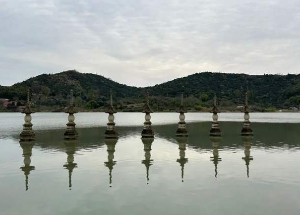 岑国荣丨鸣鹤古镇的文化魅力-华闻时空