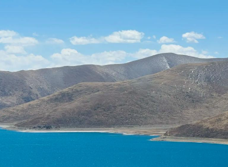 姜敏达诗歌欣赏:《什么时候，面对真实的自己》（外一首）-华闻时空