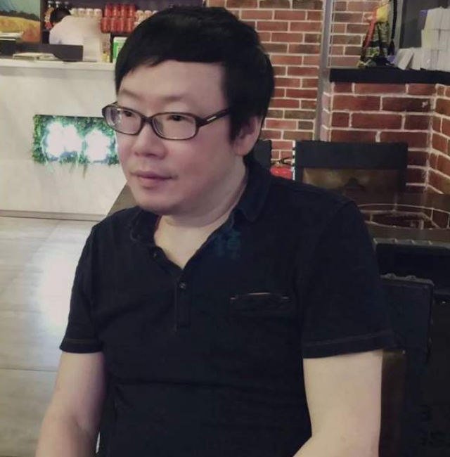 当代著名诗⼈顾偕45年⽂学创作活动主要年表(谱)-华闻时空