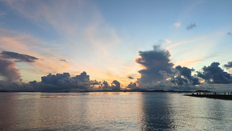 末世的倔强-华闻时空