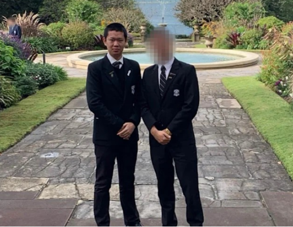 澳洲华人富豪开兰博基尼, 戴劳力士, 平时生活一掷千金! 突然逃去泰国, 真面目太吓人了-华闻时空