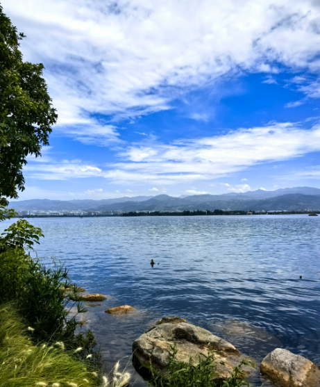 云端上的蓝色书写-华闻时空