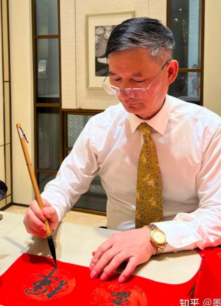 华廈传媒集团三十年庆典,启动“文化大健康系列论坛沙龙”活动-华闻时空