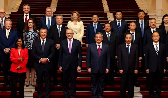 大批澳洲人扎堆赴华! 抛弃美国站队中国! 只因为这个人…-华闻时空