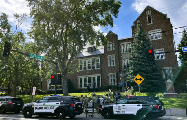 突发！小学爆大规模枪击 20人中弹！枪手身份曝光！白宫降半旗…-华闻时空