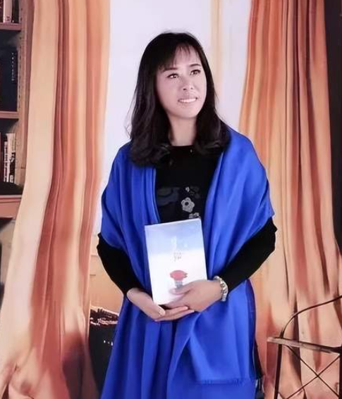 知名诗人冰花•老汪荐赏(第180期)||【世界名人会】-华闻时空