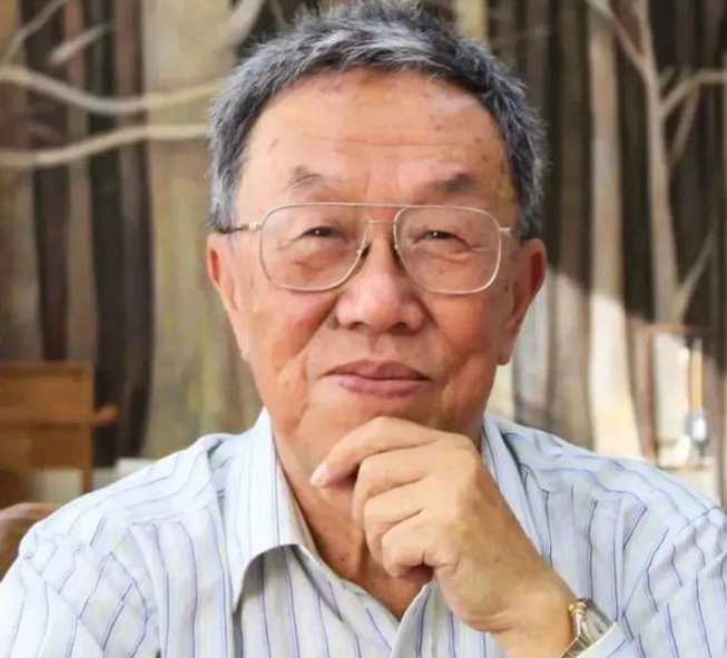 王蒙小小说欣赏-华闻时空