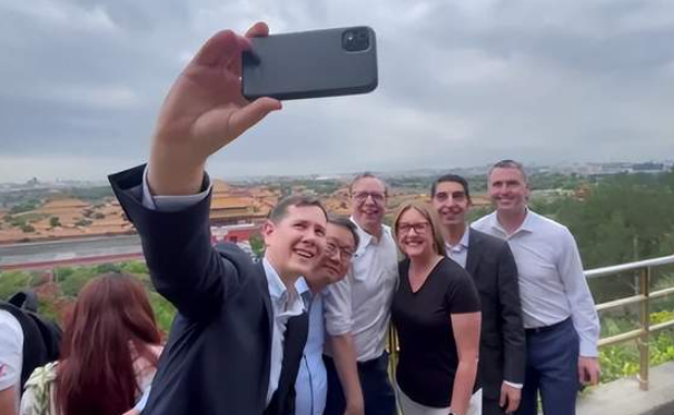 刚刚,维州在中国砸了4300万澳币!州长还在中国开启疯狂带货模式-华闻时空