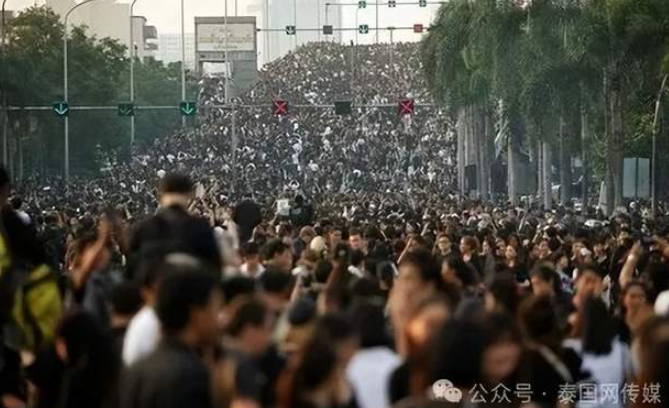 中国游客再也看不到“全面禁娱”的泰国-华闻时空