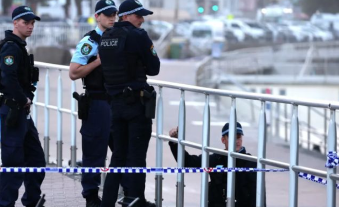 更多遇难者身份确认，澳警方被骂惨！恐袭中往前冲的都是外来移民！民间怒捐200万-华闻时空