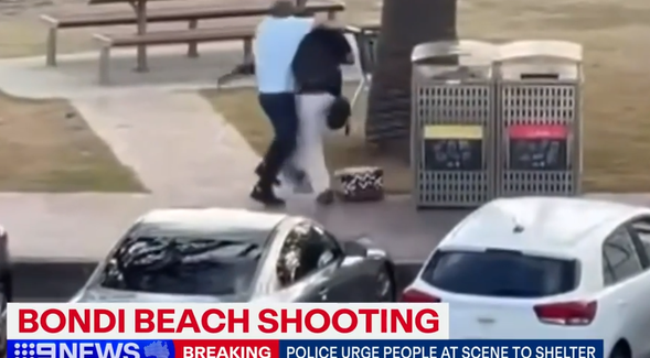 紧急突发！悉尼Bondi发生枪击案件，至少10人死亡！警方发布紧急避难指令…-华闻时空