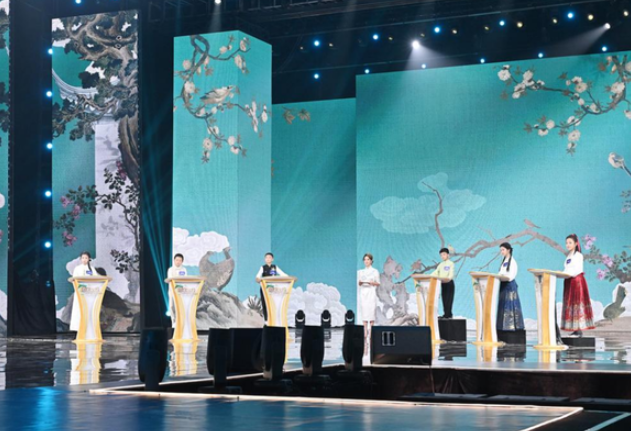 中国电视-《寻找国宝传颂人——2025中国国宝大会》(青春传承季):以少年之声,传千年文脉-华闻时空