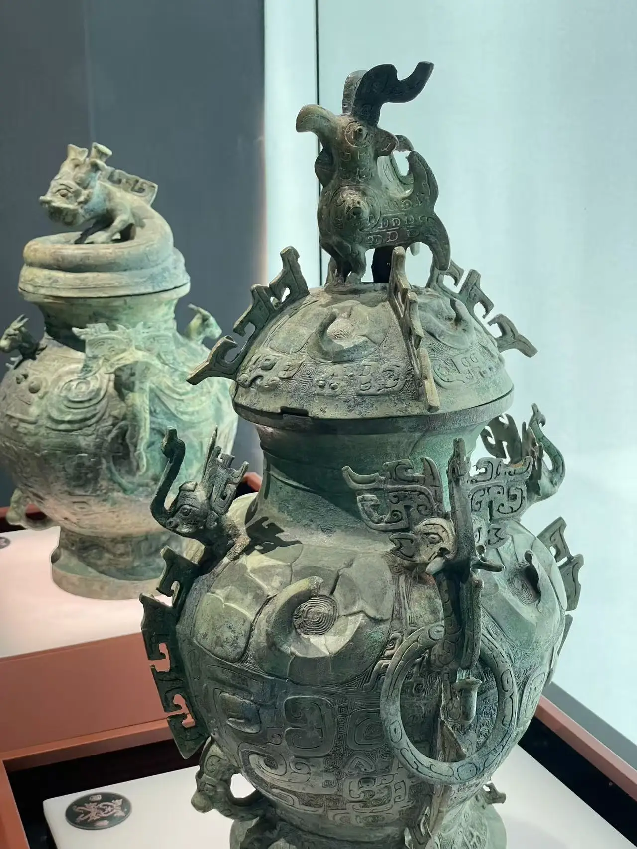 图片[6]-同一时代青铜艺术，却展现了东西方的同工异曲！-华闻时空