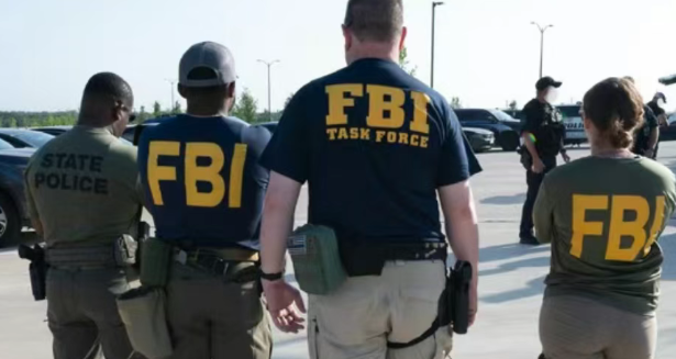 俄媒:美国大幅增加对俄公民的驱逐人数-华闻时空