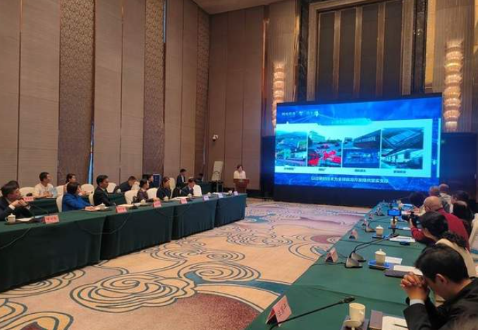 “荆江潮涌迎天下客 楚味飘香结四海缘”——荆州市商务局、市贸促会向海外华文媒体推介开放荆州-华闻时空