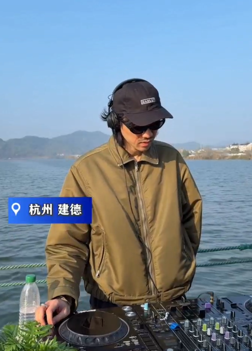 浙江建德这场江上直播被国际网友点赞-华闻时空