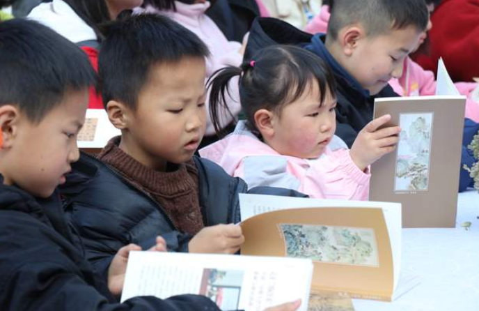 耕读桃源 传承非遗——白鹤镇举行植树护绿暨“刘阮传说”非遗研学实践活动-华闻时空