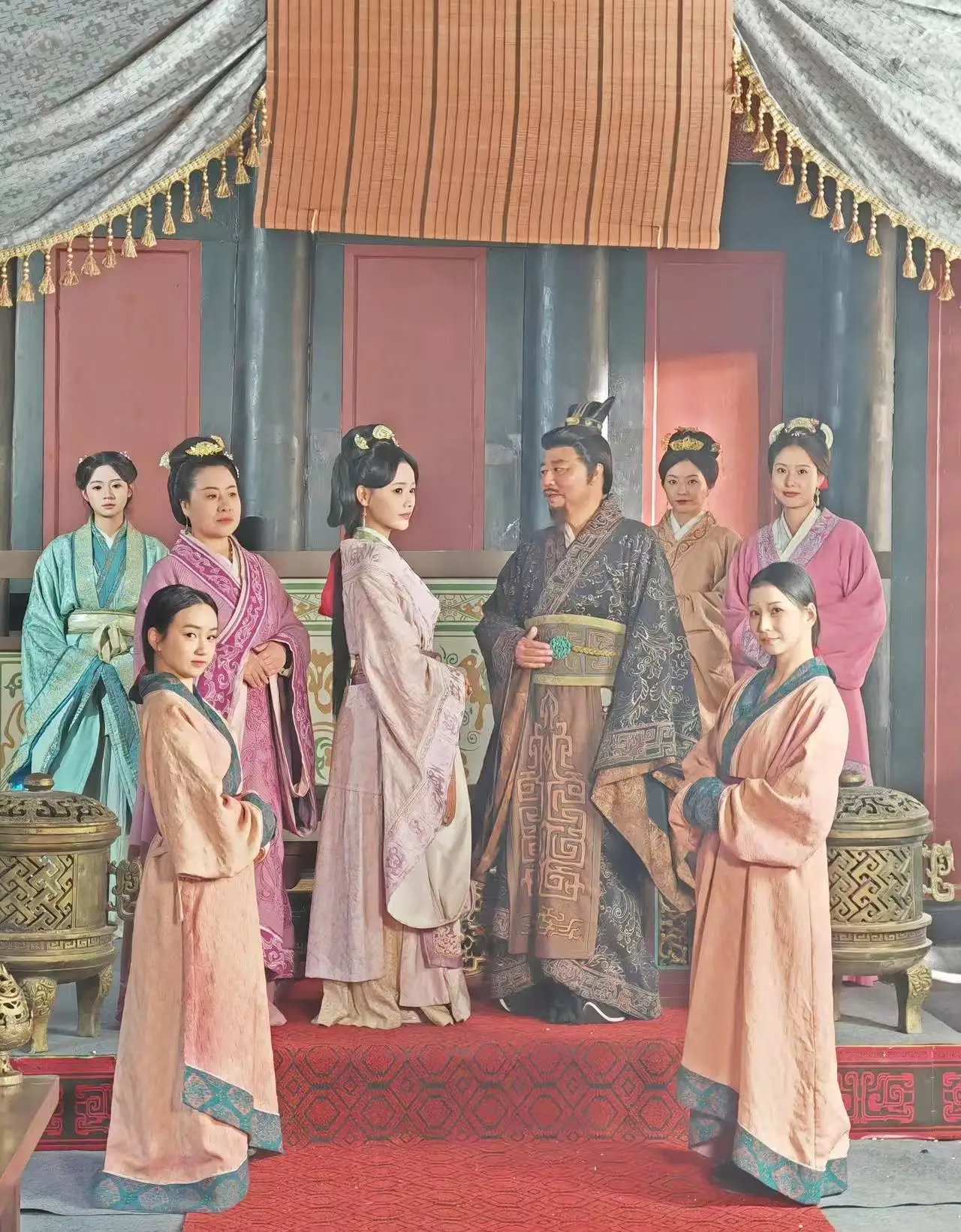 图片[2]-81集穿越甜宠大戏《美人兮·凤求凰》4月16日9:08红果全网独播！-华闻时空