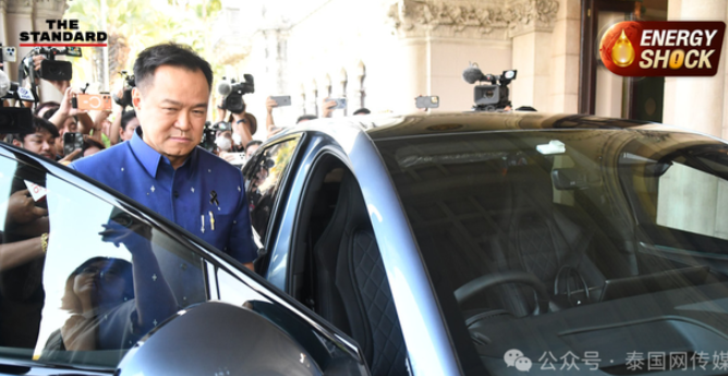 坐拥33亿却不开油车？泰国总理：豪车封存，改开儿子的电车！-华闻时空