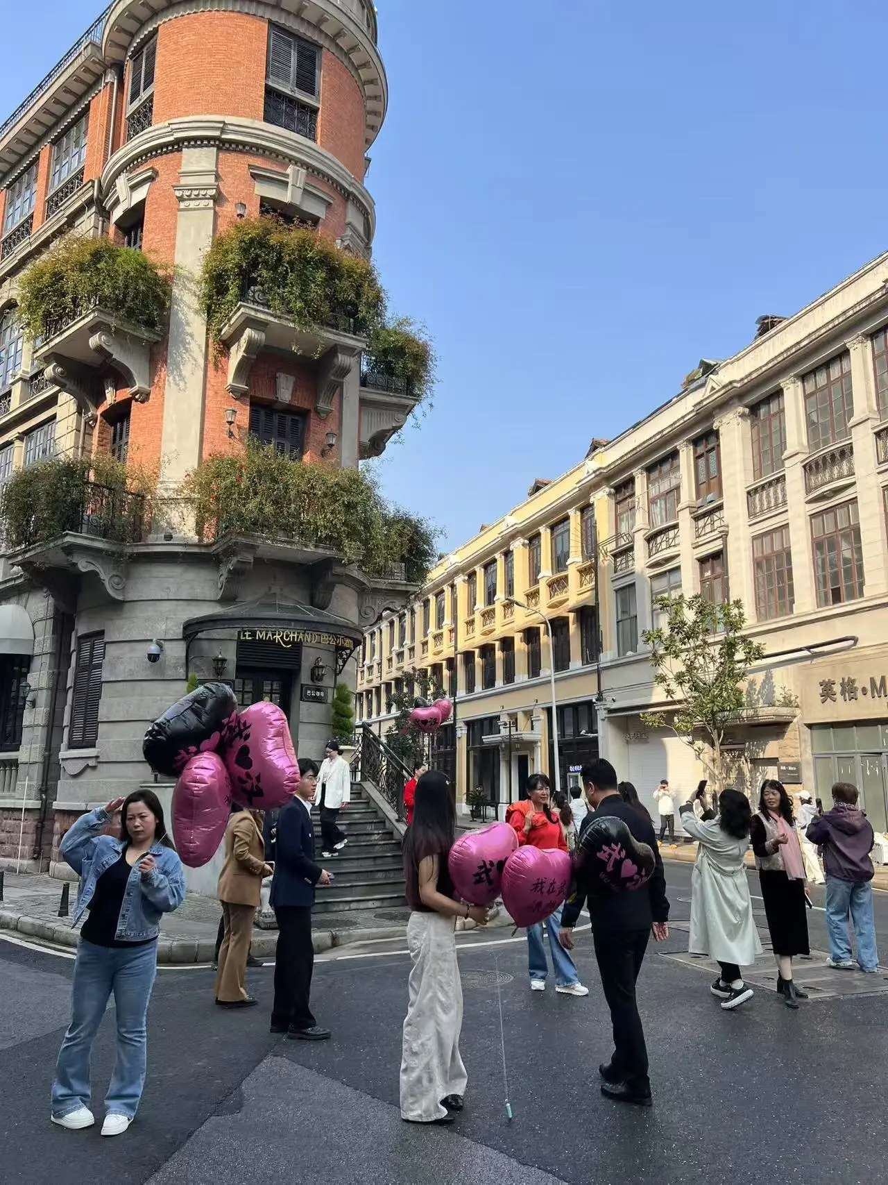 图片[4]-从咸安坊的英文招牌前，按下新时代的快门-华闻时空