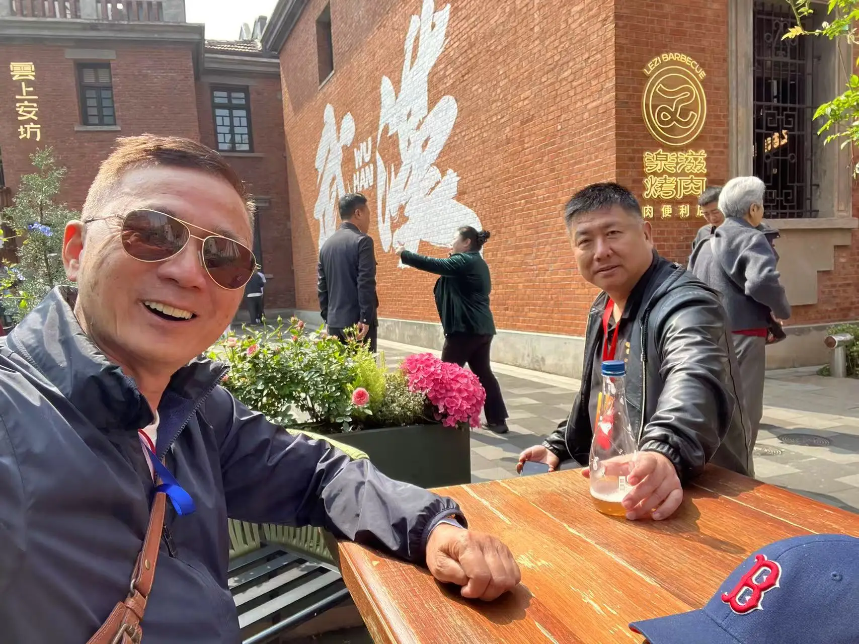 图片[6]-从咸安坊的英文招牌前，按下新时代的快门-华闻时空