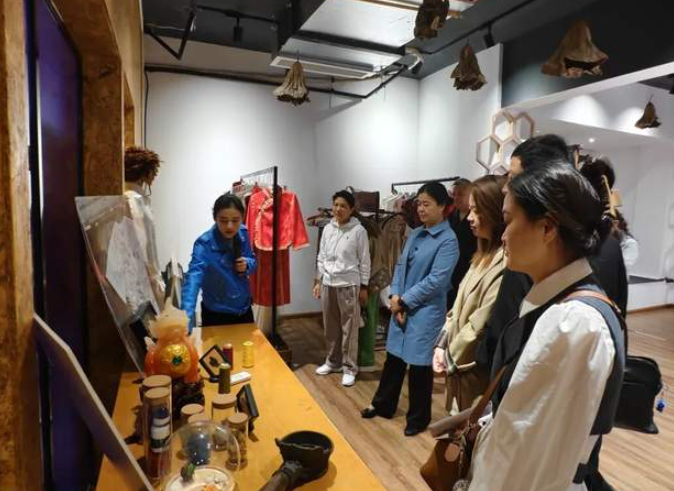 临平区侨商会深入一线访企问需　探寻产业升级与转型密码-华闻时空