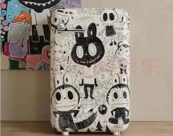 图片[1]-一台冰箱9万！5999元的LABUBU冰箱被炒到溢价15倍-华闻时空